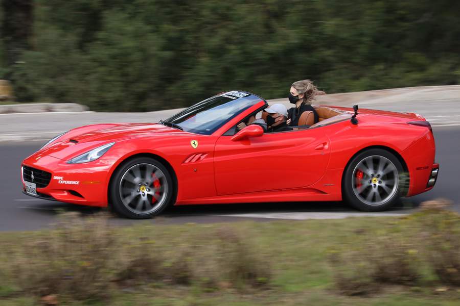 Super Carros oferece 15 modelos convers&iacute;veis para o turista guiar e curtir as paisagens das Serras Ga&uacute;chas