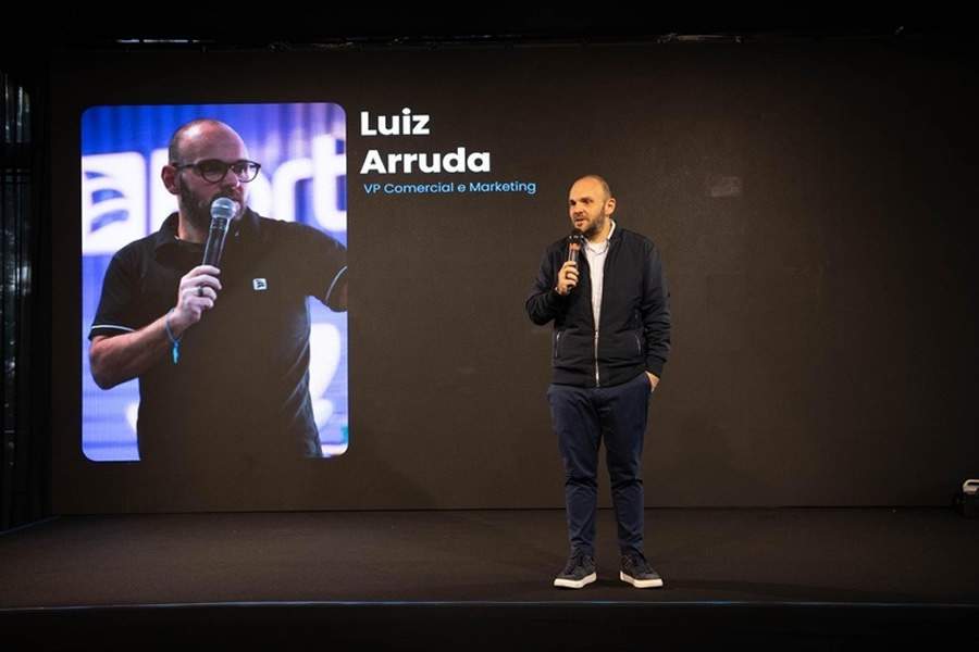 Luiz Arruda, VP Comercial e Marketing da Porto em evento para corretores em Curitiba no dia 1&ordm; de agosto de 2024. Cr&eacute;dito: divulga&ccedil;&atilde;o.