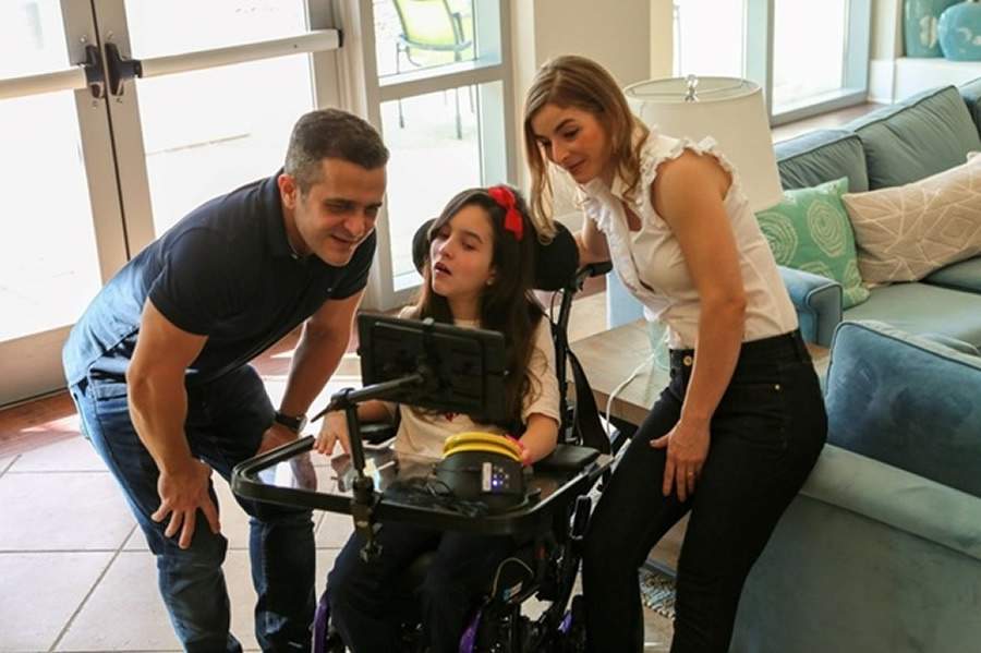  Carlos Pereira, CEO da Livox, com a filha Clara e a esposa, Aline Pereira.