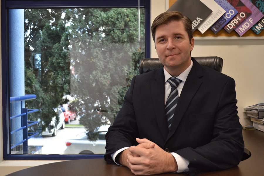 Consultor de carreira d&aacute; dicas de como conquistar o primeiro emprego