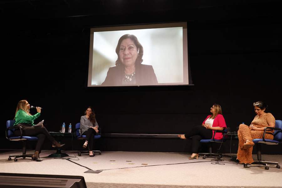 Participantes do evento: esq/dir: Lilian Moreira (moderadora), Marcia Ferrari (Infra Women Brasil), Ieda Gomes Yell (FGV) (tel&atilde;o), Giovana Pepino (MUC), e Miriana Marques (IE) - Aguinaldo Pedro/Divulga&ccedil;&atilde;o M&amp;T Expo