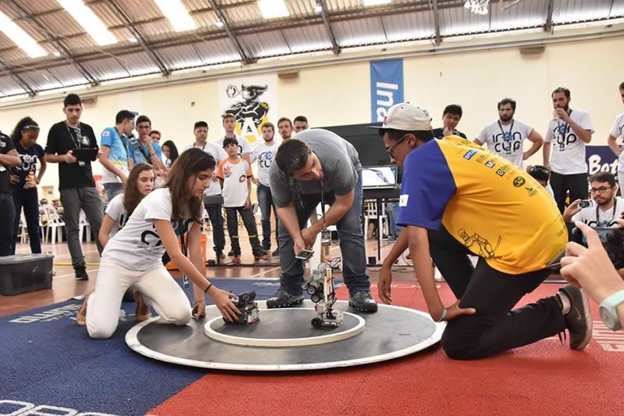 IRONCup 2019 terá combates entre os robôs e número recorde de competidores