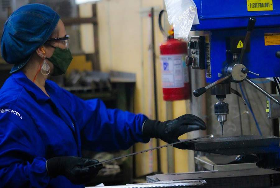 Cada vez mais presentes no mercado de trabalho, mulheres ganham espa&ccedil;o tamb&eacute;m nas ind&uacute;strias