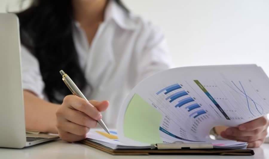 Protagonismo feminino na gest&atilde;o de finan&ccedil;as familiar gera aumento de interesse por novas estrat&eacute;gias financeiras