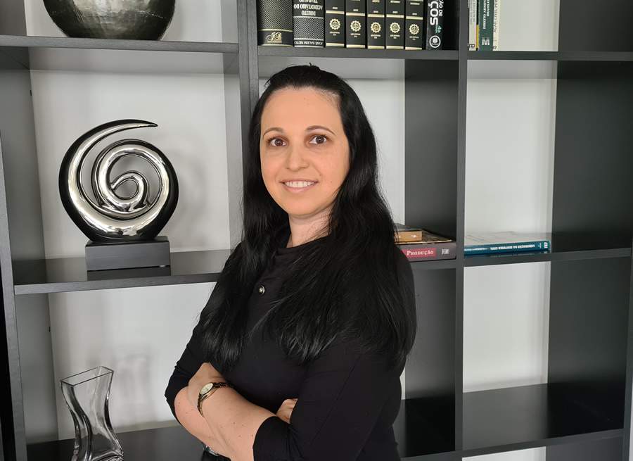 Dra. Bruna Kauer, advogada do escrit&oacute;rio Aparecido In&aacute;cio e Pereira Adovgados - Divulga&ccedil;&atilde;o