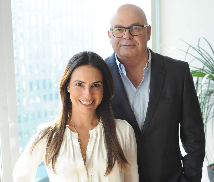 Claudia Papa e Antonio C&aacute;ssio