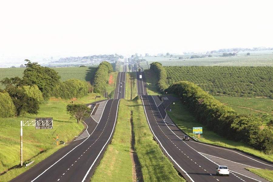 Feriad&atilde;o de Ano Novo movimenta rodovias e termina sem acidente fatal