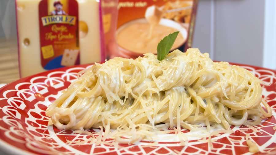 Macarrão ao Molho de Queijos