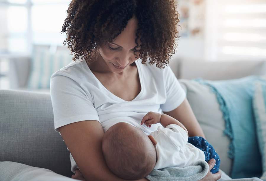 Como doar leite materno? Aprenda os cuidados necessários para a coleta e o armazenamento
