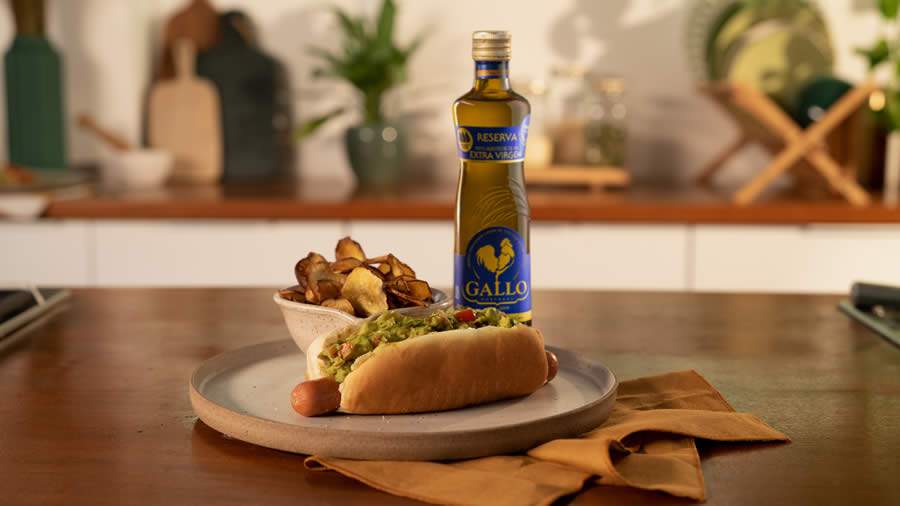 Gallo - cachorro quente com guacamole de Ana Paula Xongani