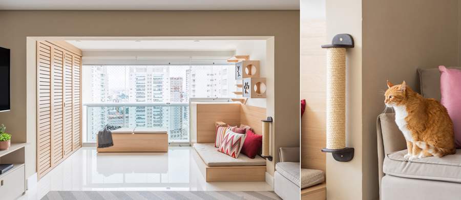 No projeto de Cristiane Schiavoni, no apto de uma fam&iacute;lia com seus dois gatinhos, a varanda ganhou um cantinho especial para os gatos, com prateleiras para escalar e arranhadores | Foto: Carlos Piratininga