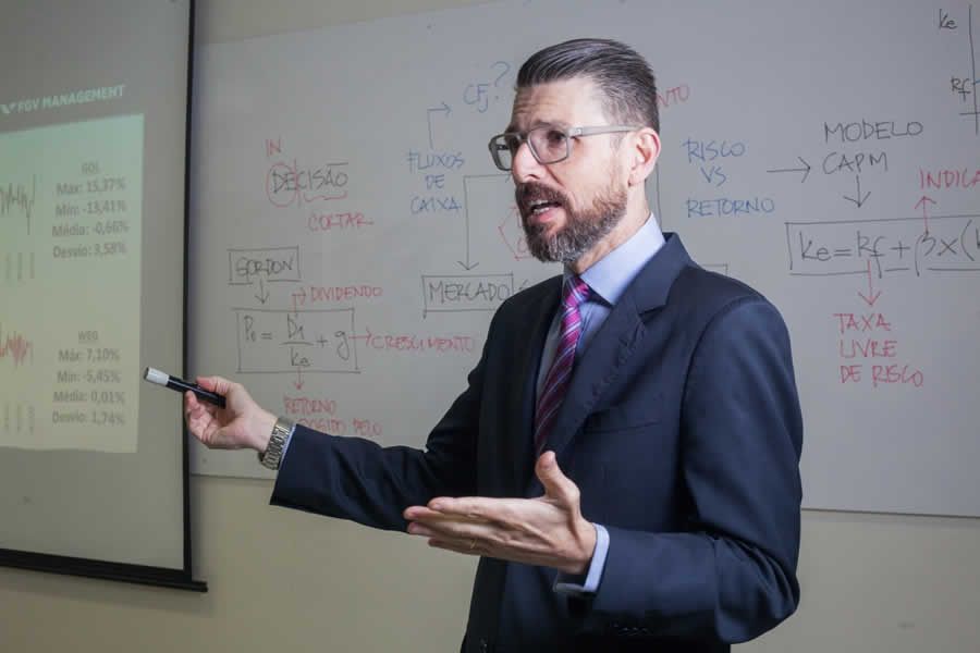 Andriei José Beber, professor doutor da IBE-FGV.