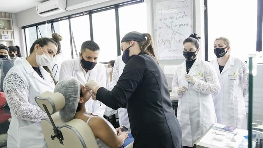 Royal Face cresce e oferece mais de 150 novas vagas de emprego em seis estados