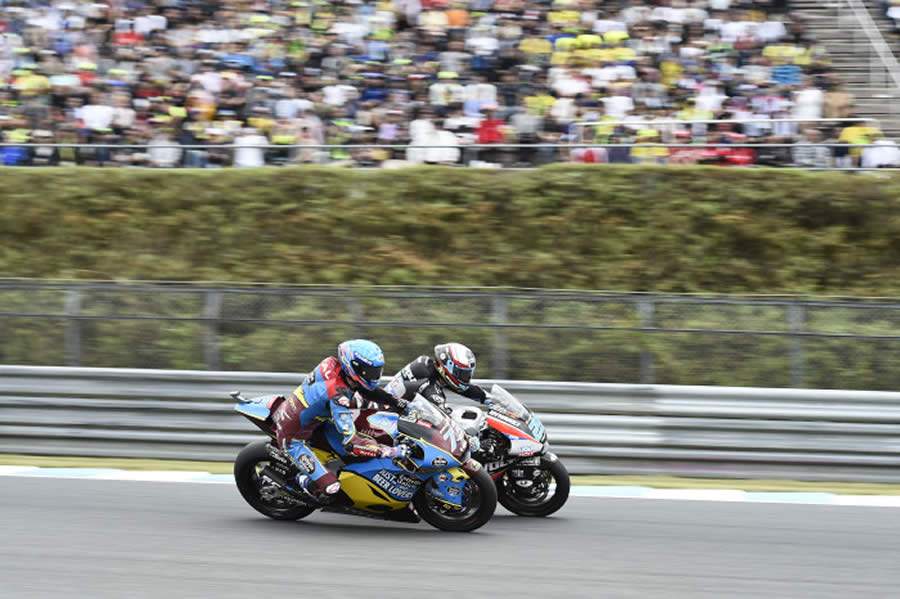 Luca Marini vence segunda corrida consecutiva no Japão e disputa pelo título da Moto2 aumenta