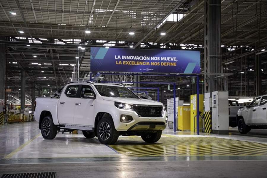 Stellantis inicia a produção da picape Fiat Titano no Polo Automotivo de Córdoba
