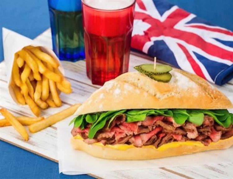 Sanduíche de rosbife de lagarto Friboi com batatas