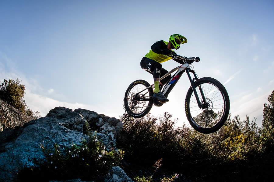 Linha XF1 Integra 160, bikes em 3 versões: Carbon, Carbon Race e Alumínio - (Fantic)