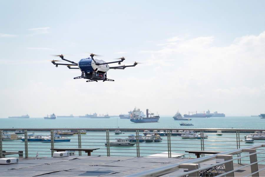 Drone Skyways da Airbus testa primeiras entregas do mundo da costa à embarcação