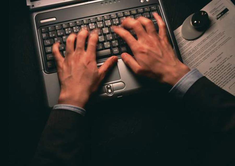 Sanofi abre inscri&ccedil;&otilde;es para Programa de Est&aacute;gio 2026 com bolsa-aux&iacute;lio de R$ 2.200