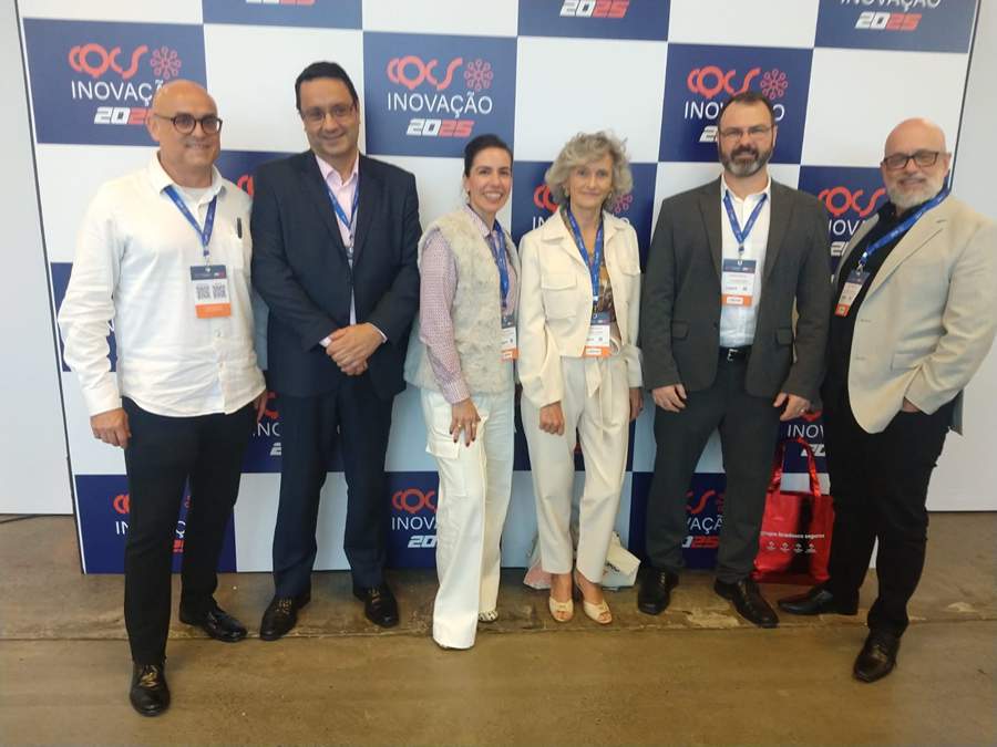 Da esquerda para direita: Fernando Menezes, diretor de Compliance, Cláudio Guadalupe, gerente de TI, Beatriz Cavalcante, diretora comercial, presidente Elisabete Prado, diretor jurídico Leonardo Bagno e Nélio Alvarez, diretor de operações- Foto: Divulgação