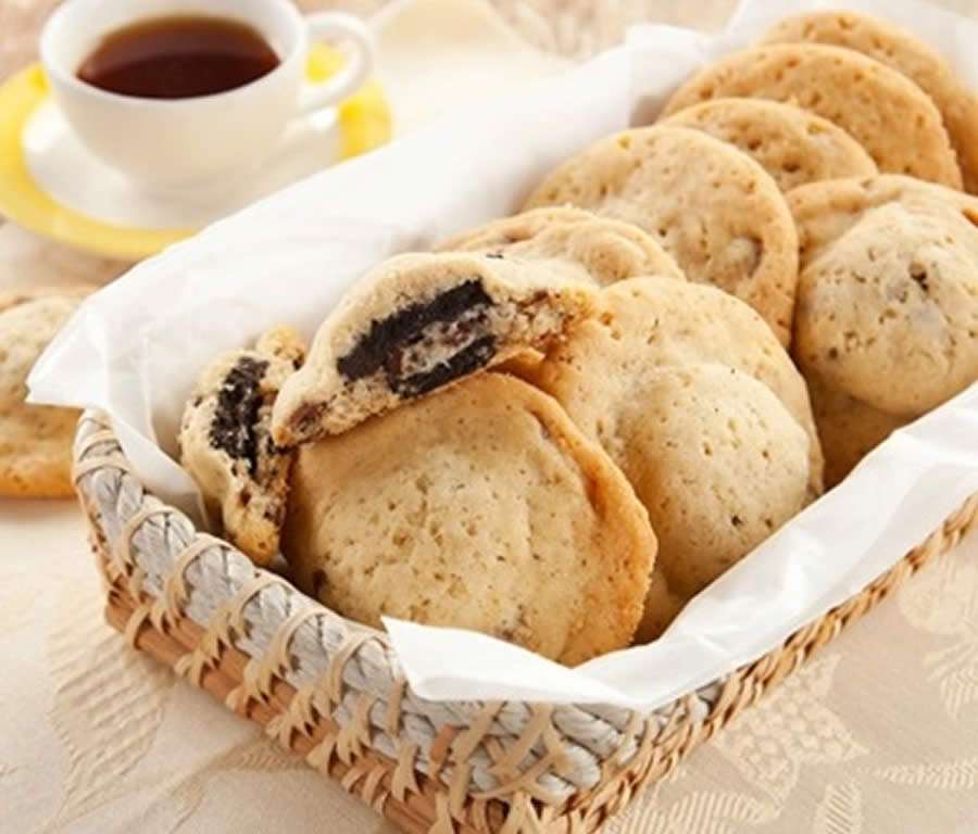 Crocantes recheados de biscoito de chocolate