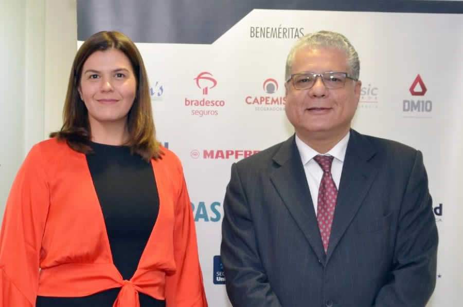 Nivea Barros (ENS) e Jo&atilde;o Paulo Mello (CSP-MG) durante workshop promovido no ano passado