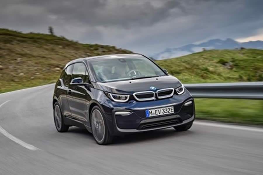 BMW desvenda dez mitos sobre os carros elétricos