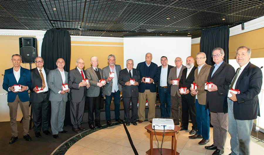 Fundadores, ex-presidentes e colaboradores homenageados durante a comemoração de 38 anos do CVG-SP