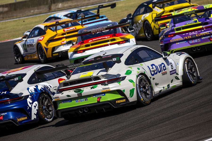 Largada por fora e 11 posi&ccedil;&otilde;es logo na primeira volta - (Bruno Terena)