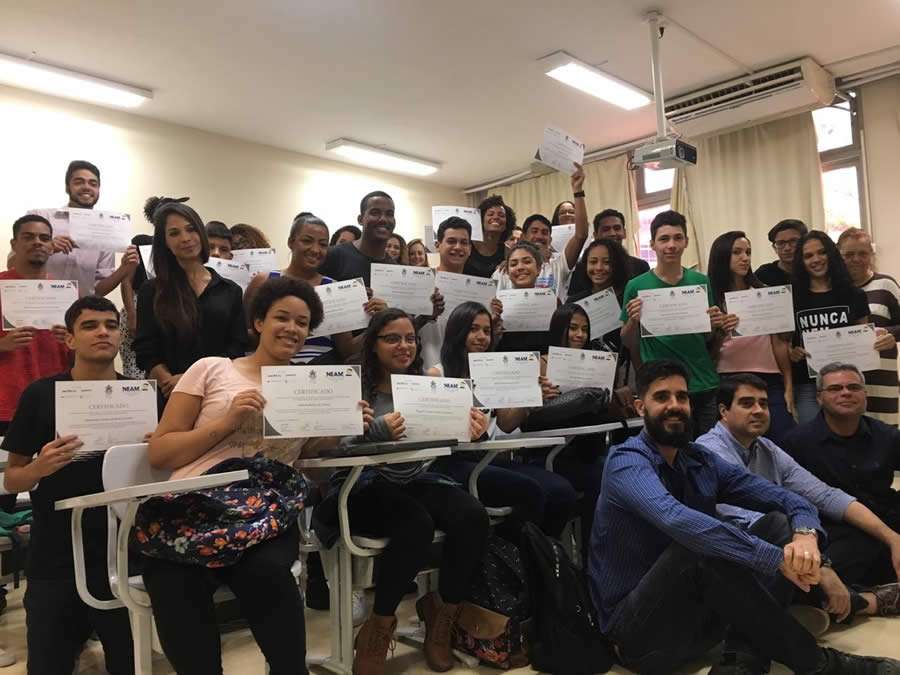 Kuantta Consultoria e Diretoria de Ensino do Sincor-RJ encerram as aulas e emitem certificados para jovens na PUC Rio