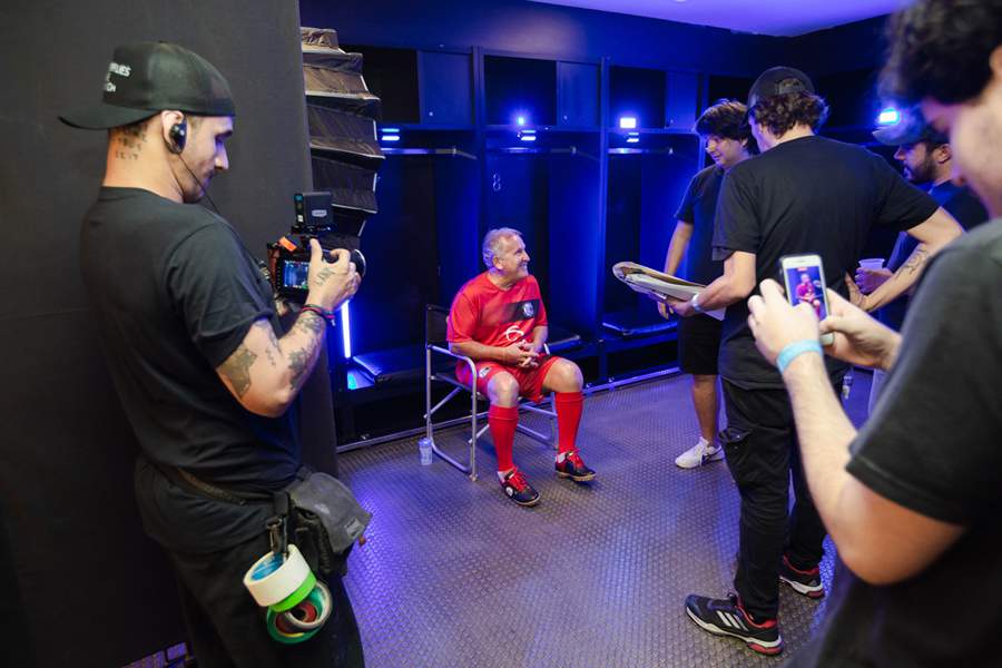 Zico gravando a campanha para o Jogo das Estrelas - Divulga&ccedil;&atilde;o