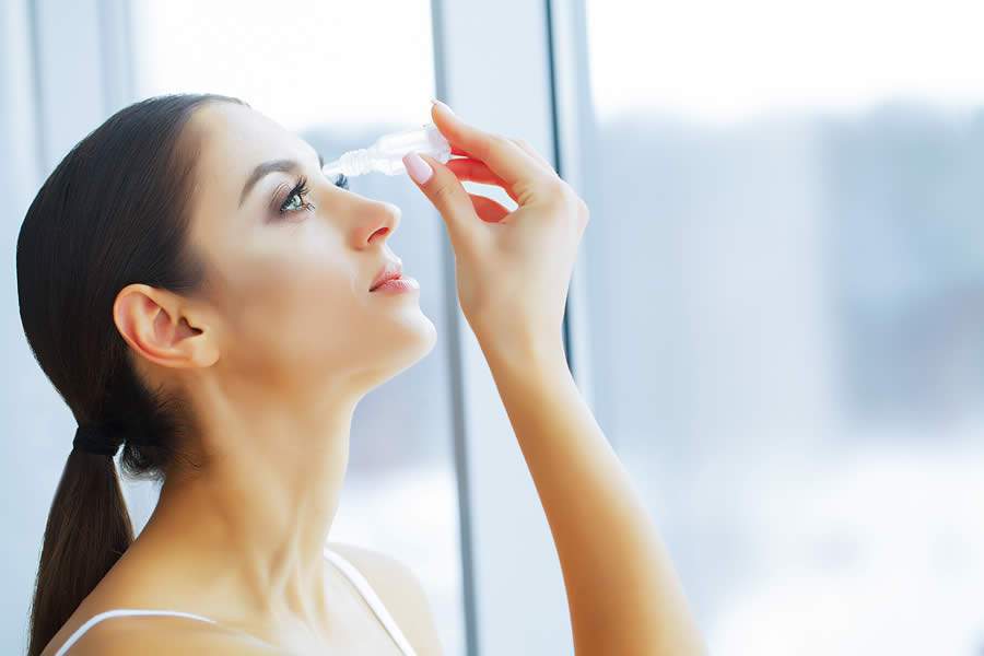 Tratamento do glaucoma envolve o uso de col&iacute;rios - Divulga&ccedil;&atilde;o