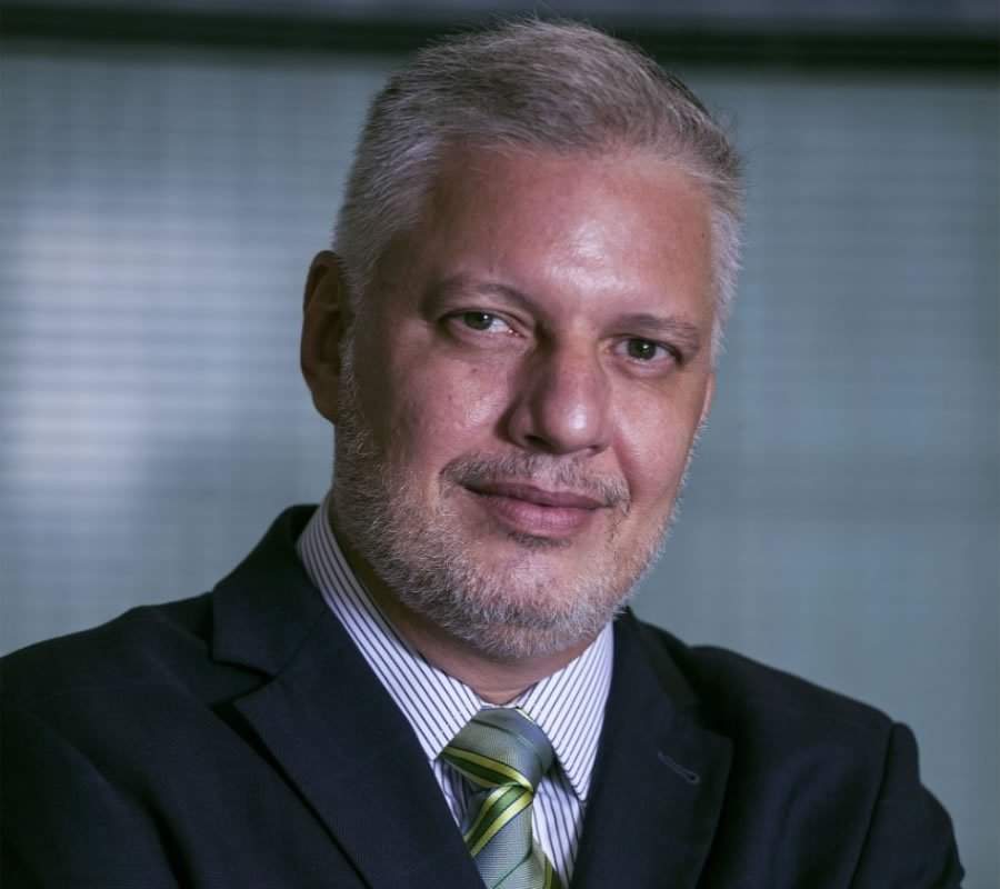 Jos&eacute; Maia Pi&ntilde;eiro.