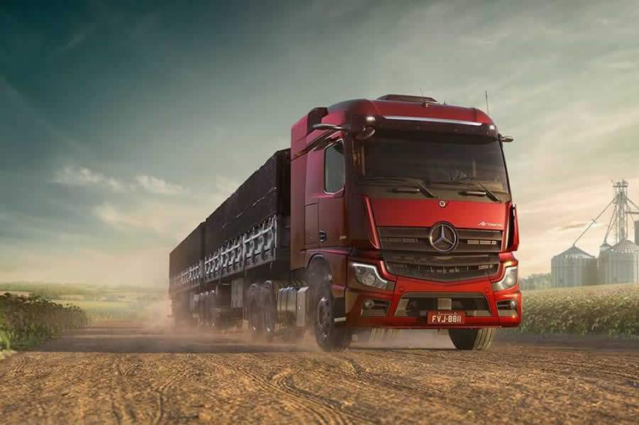 Mercedes-Benz &eacute; a fabricante de caminh&otilde;es mais inovadora do Brasil