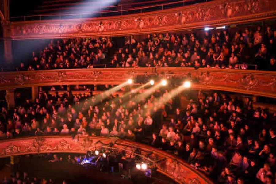 20º Congresso: Leonardo fará show de abertura