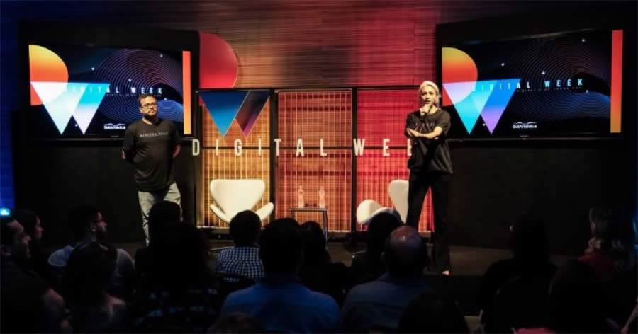 Cristiano Barbieri e Patricia Coimbra na palestra de abertura da Digital Week. Foto: Rodrigo Mequelazzo