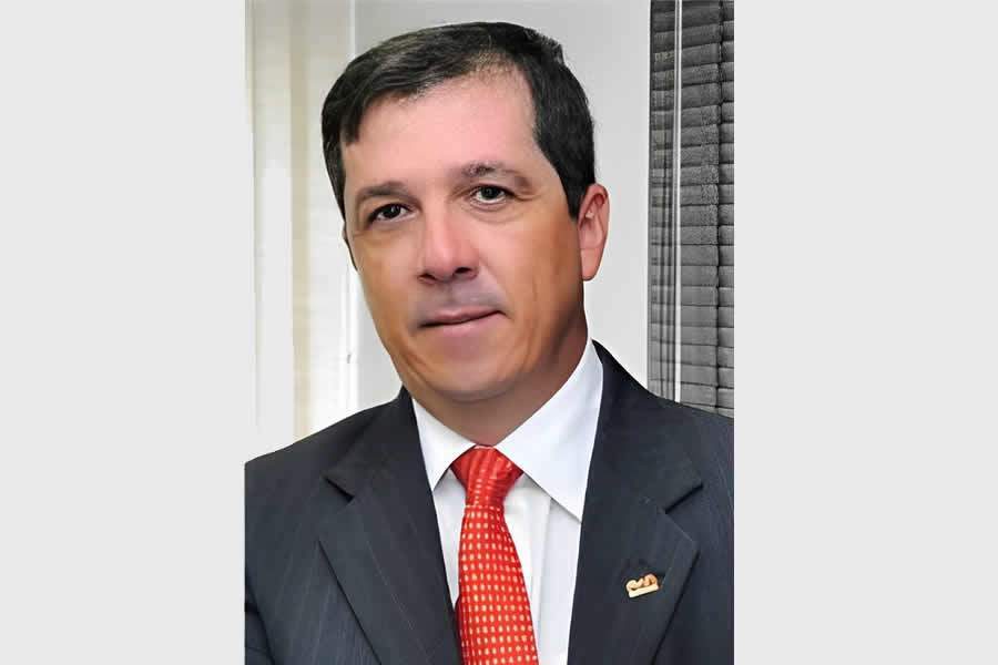 Dr. Andr&eacute; Vidigal de Oliveira