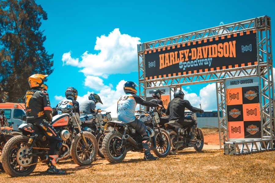 As corridas ser&atilde;o divididas em 4 categorias, sendo que duas delas ser&atilde;o exclusivas a modelos Harley-Davidson. A primeira ser&aacute; a categoria dos modelos Sportster, nela correr&atilde;o 22 pilotos de 15 equipes - Divulga&ccedil;&atilde;o