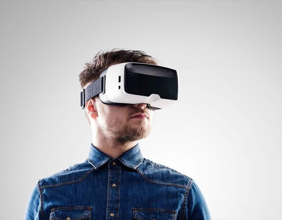 Estudo descobre que realidade virtual pode ajudar a reduzir dor em procedimentos médicos simples