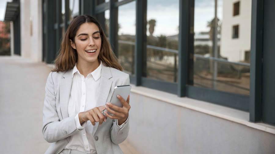 CRM Live Lojacorr - Foto Freepik