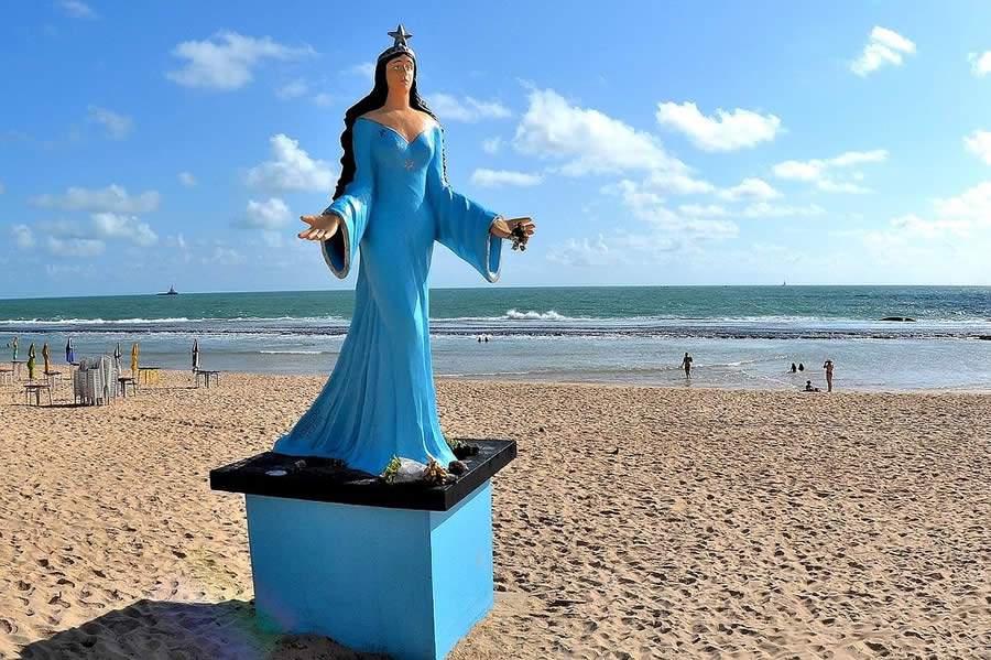 Quer Mais Amor e Realiza&ccedil;&otilde;es em 2021? Aprenda Banhos e Simpatias de Iemanj&aacute;, A Rainha do Mar