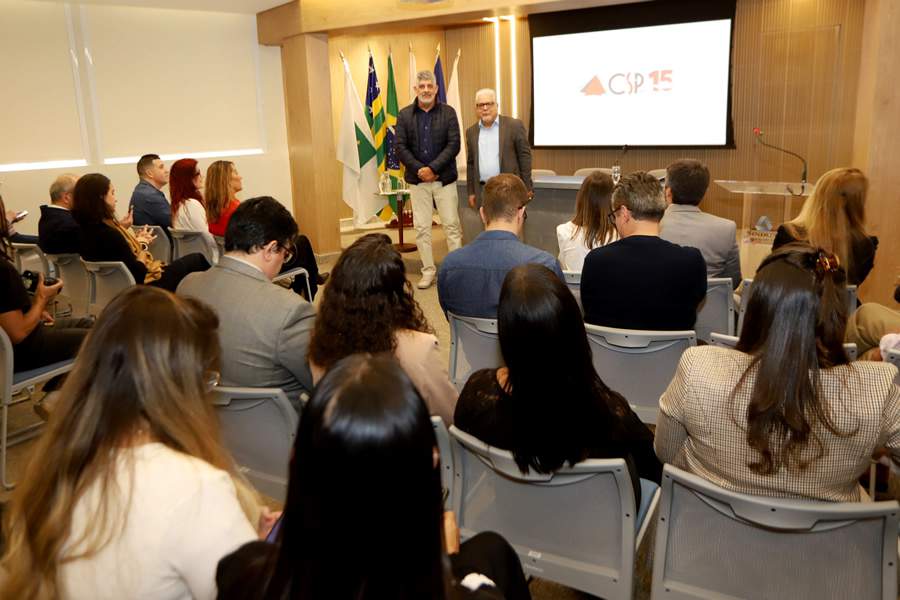 Maurício Tadeu Morais, diretor do CSP-MG, e João Paulo Moreira de Mello, presidente da entidade, na abertura do evento que reuniu executivos das beneméritas e corretores parceiros - Foto: Arnaldo Athayde