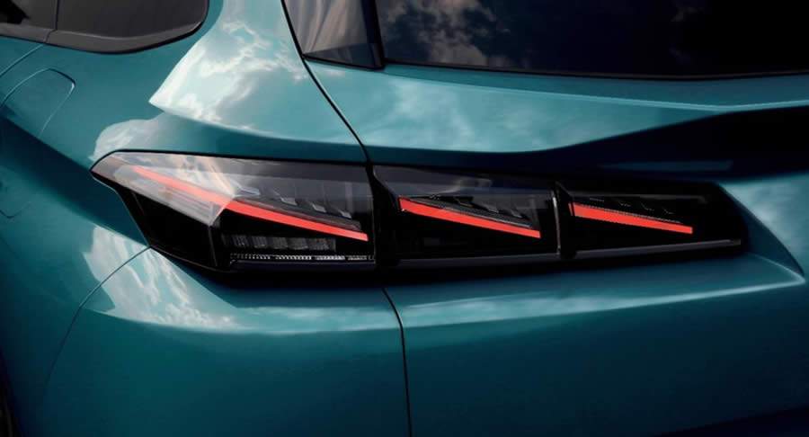 Novos PEUGEOT 308 e 308 SW, novas tecnologias de ilumina&ccedil;&atilde;o para o olhar, os dentes de sabre e as garras do le&atilde;o