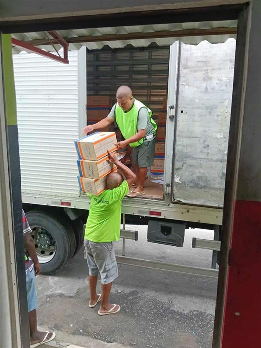 Foto - Doações em São João de Meriti_divulgação