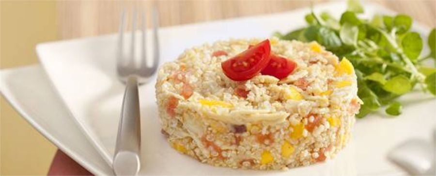 SALADA DE QUINOA, FRANGO, MANGA E GENGIBR