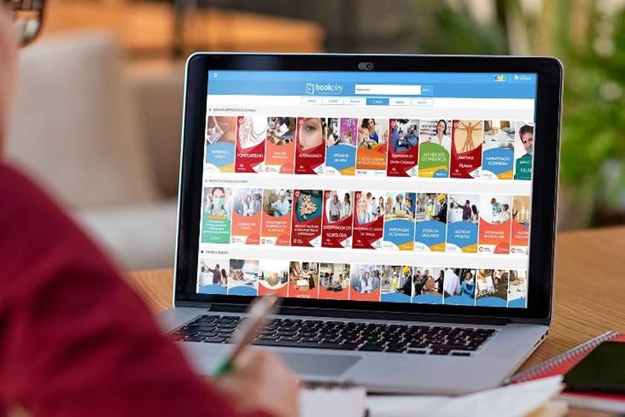 Cursos trabalham o desenvolvimento pessoal e ajudam a alavancar carreira