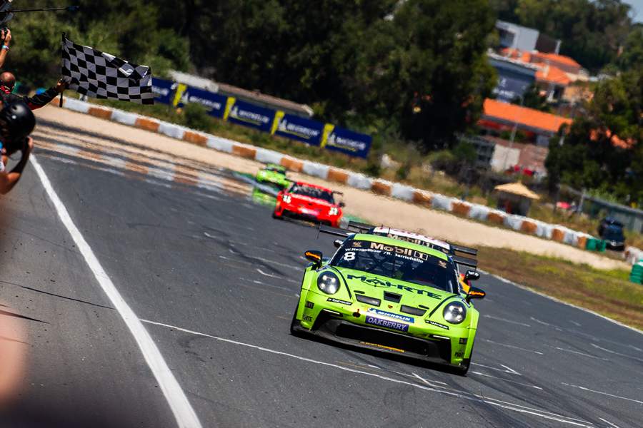 Vit&oacute;ria para a dupla do carro #8 (Rafael Gagliano)