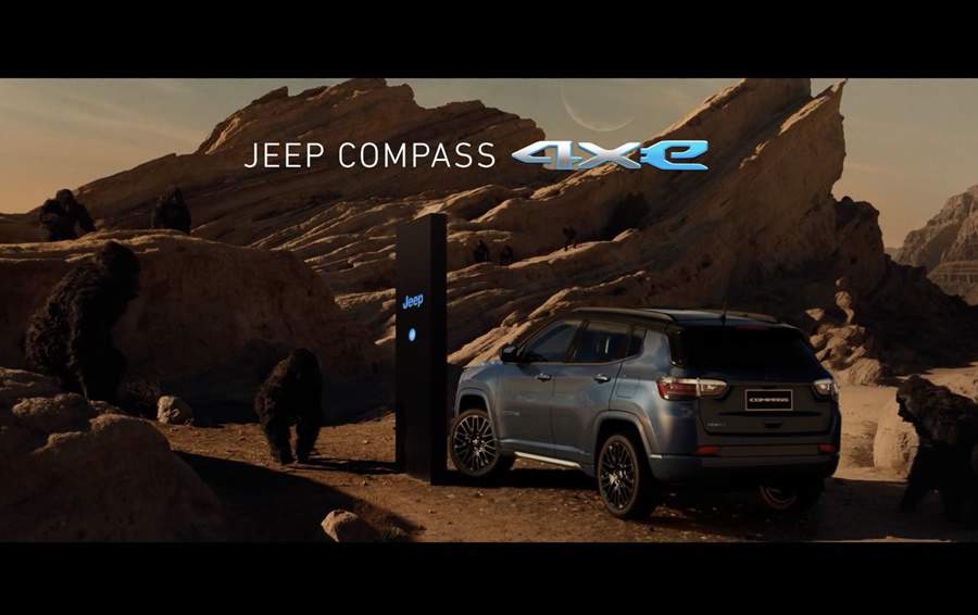 Em nova campanha, Jeep&reg; apresenta o Compass 4xe, seu primeiro ve&iacute;culo h&iacute;brido plug-in no Brasil