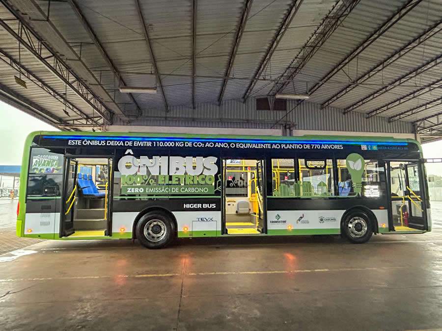  Azure adesivado para Cascavel - TEVX Higer divulga&ccedil;&atilde;o