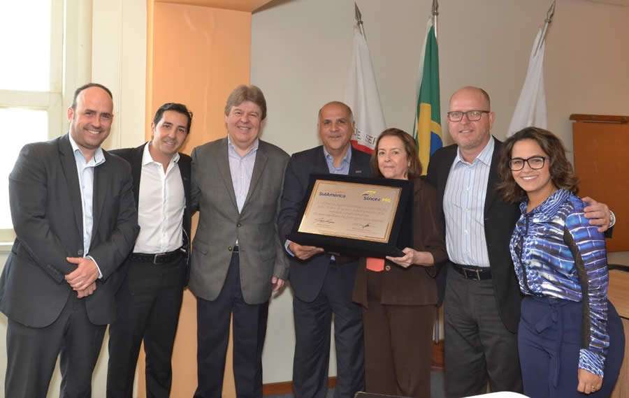 SulAm&eacute;rica homenageia Sincor-MG nos 50 anos da entidade